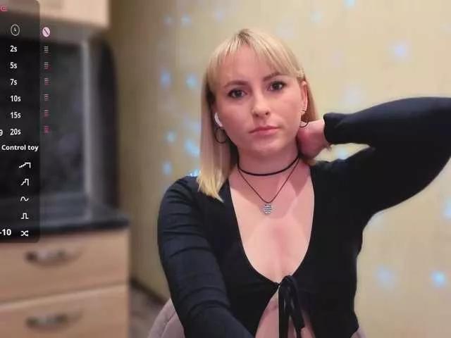 Goood-girl from BongaCams