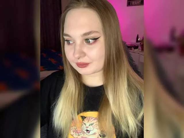 Greeenfriends6969 from BongaCams
