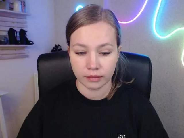hollyBB from BongaCams