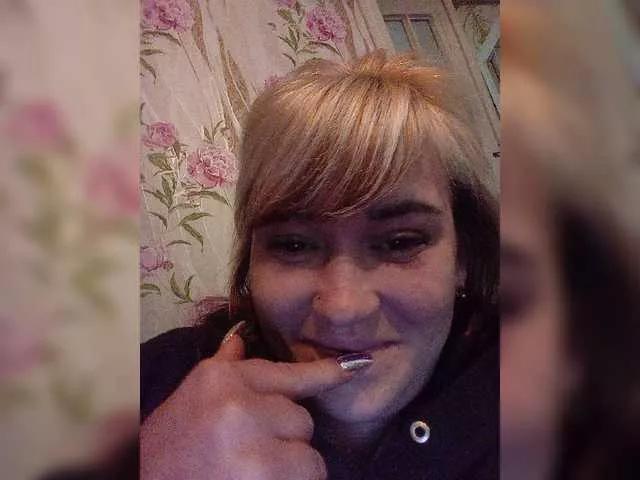 HollyLaBerry from BongaCams