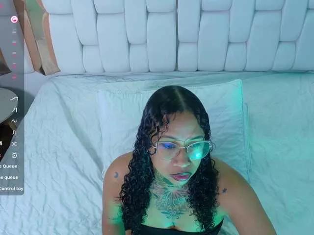 hollyvega from BongaCams