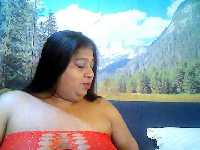 indianhoney from BongaCams