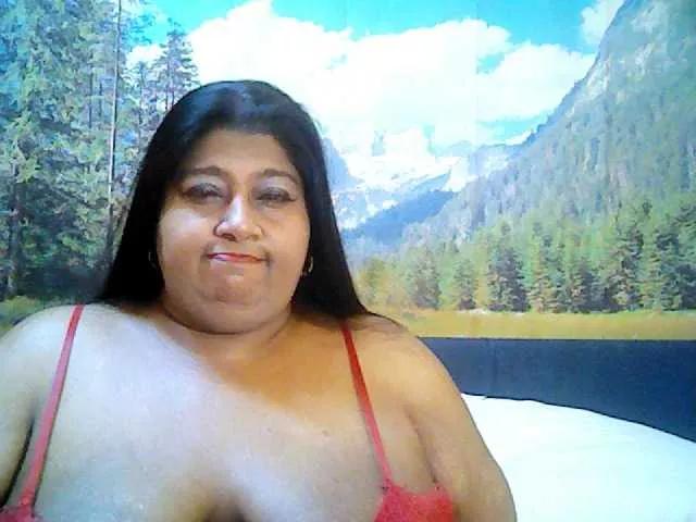 indianhoney from BongaCams