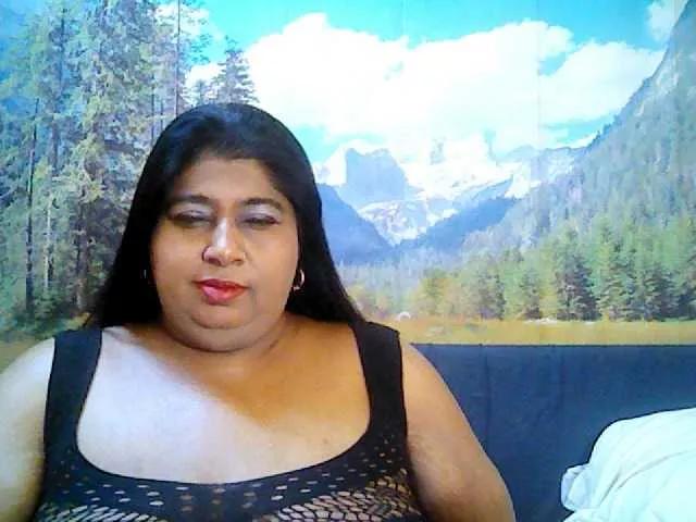 indianhoney from BongaCams