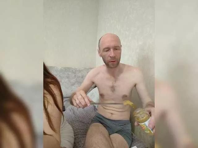 Innokentiy449 from BongaCams