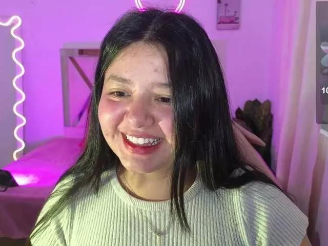 iris-tay on BongaCams 