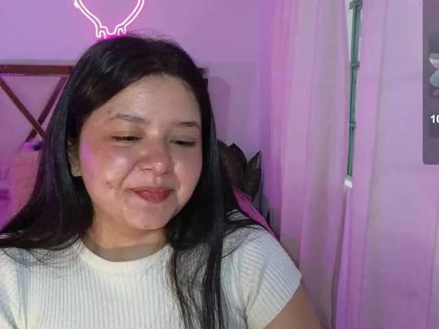iris-tay on BongaCams 