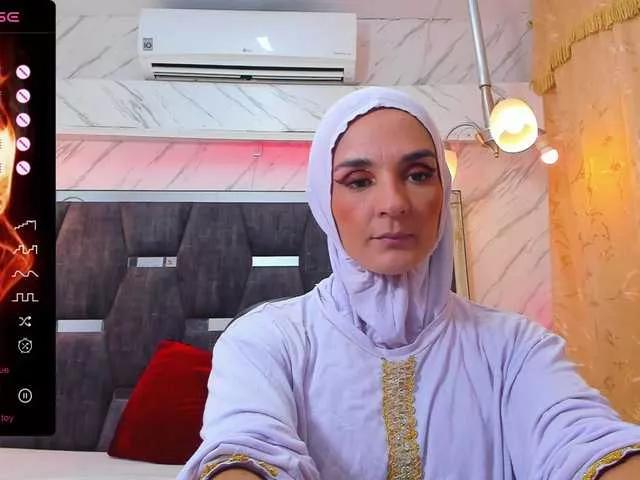 IrisKarimm from BongaCams