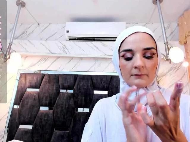 IrisKarimm from BongaCams