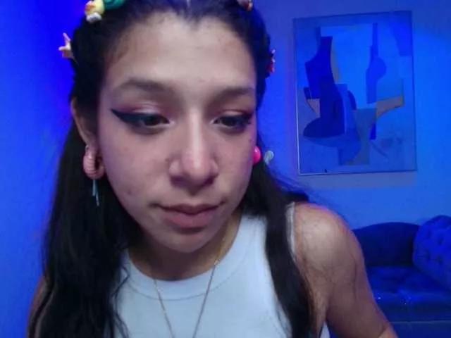 jenjen-purple from BongaCams