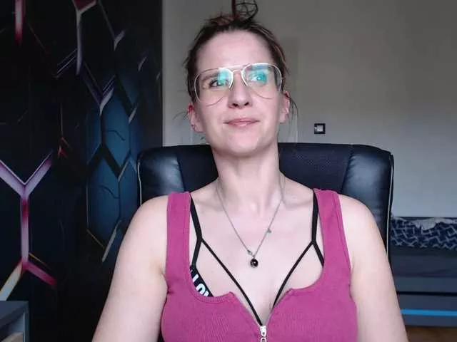 KayaCute from BongaCams