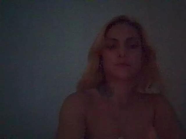 Ki2KUCHi from BongaCams