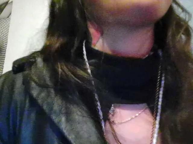 Ki2KUCHi from BongaCams