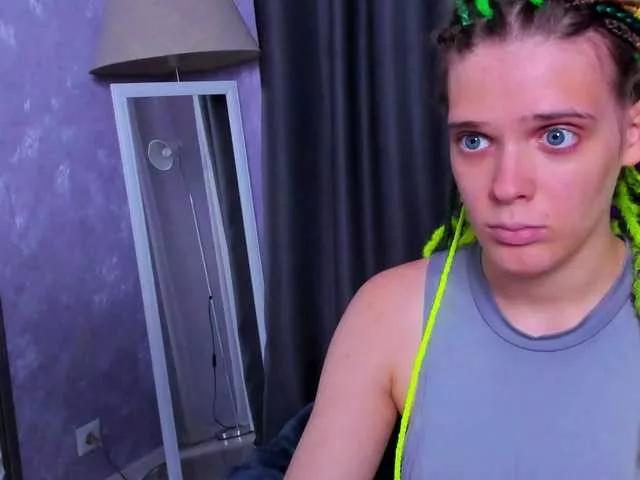 KIKIKrash from BongaCams