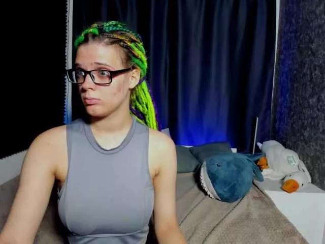KIKIKrash from BongaCams