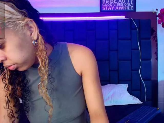 KimmySwettie from BongaCams