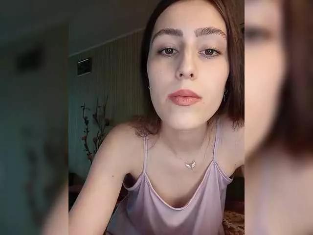 kiska-kira from BongaCams