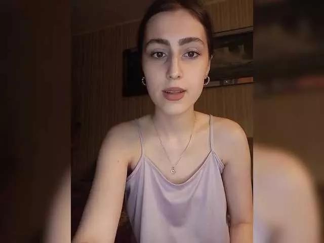 kiska-kira from BongaCams