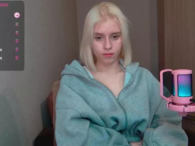 kissesliza from BongaCams
