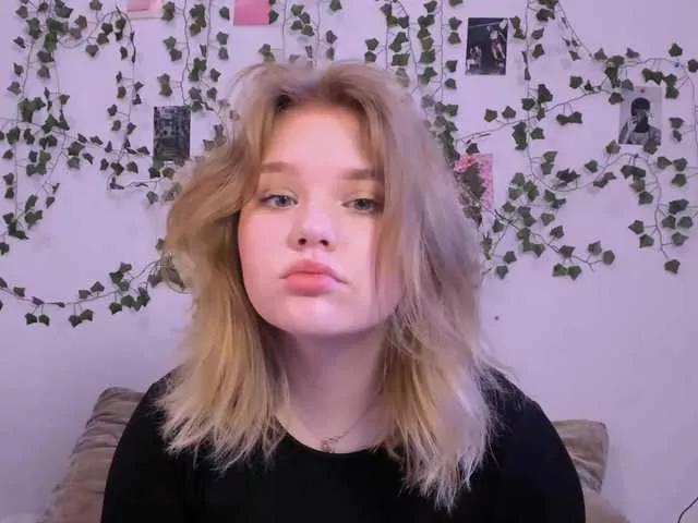 KITI111 from BongaCams