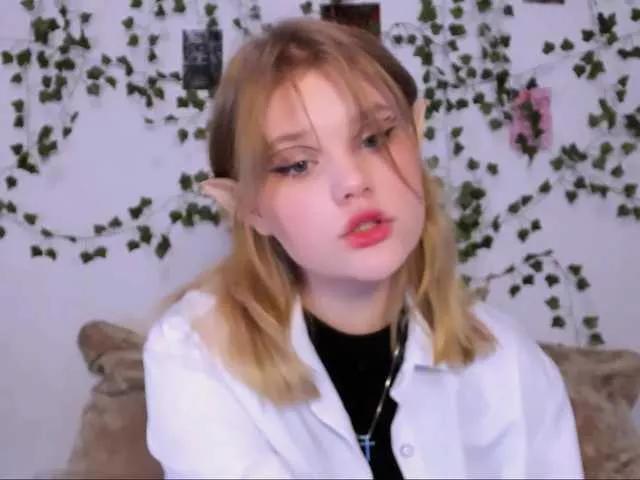 KITI111 from BongaCams