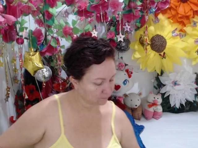 LADYQUEEN520 from BongaCams is Freechat