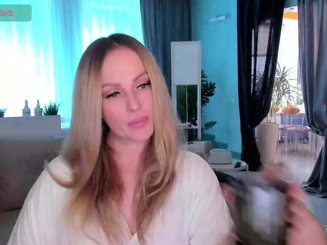 LibbyNora from BongaCams