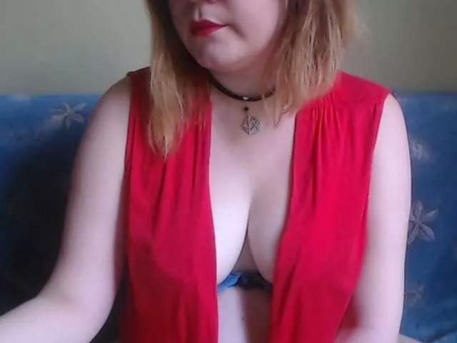 LillyMatts on BongaCams 