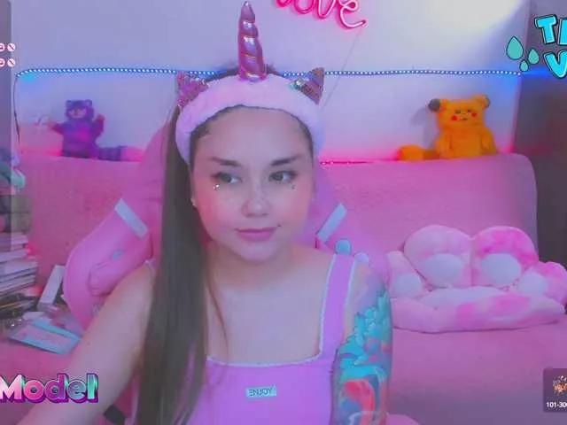 LittleKitsune from BongaCams