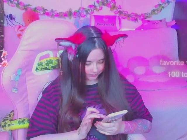 LittleKitsune from BongaCams