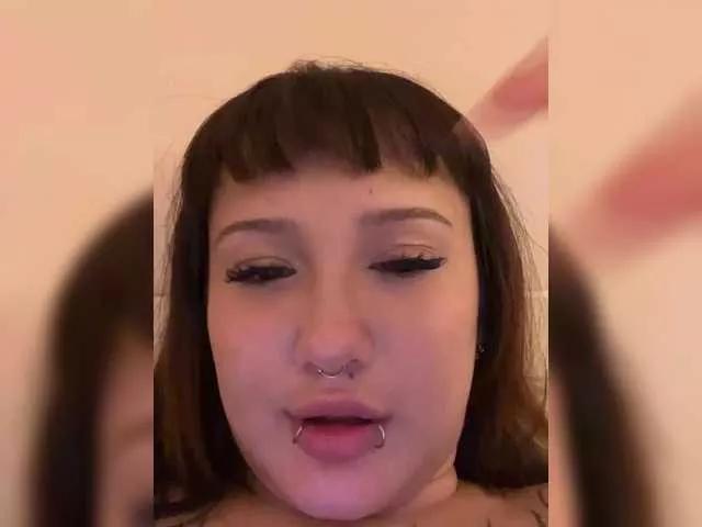 littlewetgirl from BongaCams