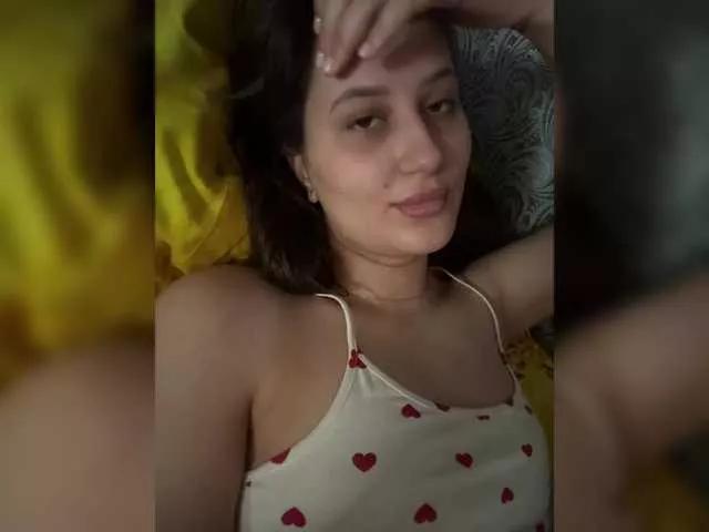 Llevie from BongaCams