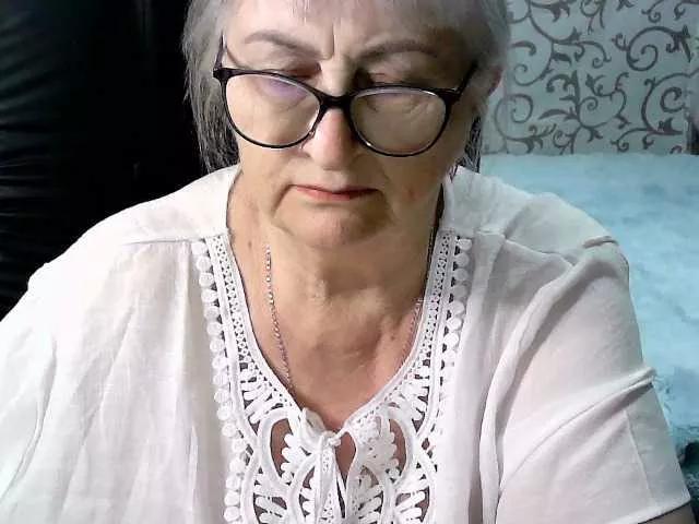 LolkaAlyss from BongaCams