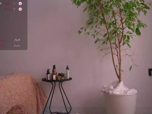 lorrielovestory from BongaCams