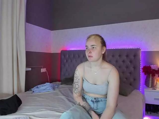 Girls: try live performances with matured performers, from dancing to quirks, in a variety of beautiful sex cams.