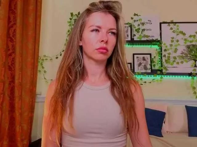 LunaRishi from BongaCams is Freechat