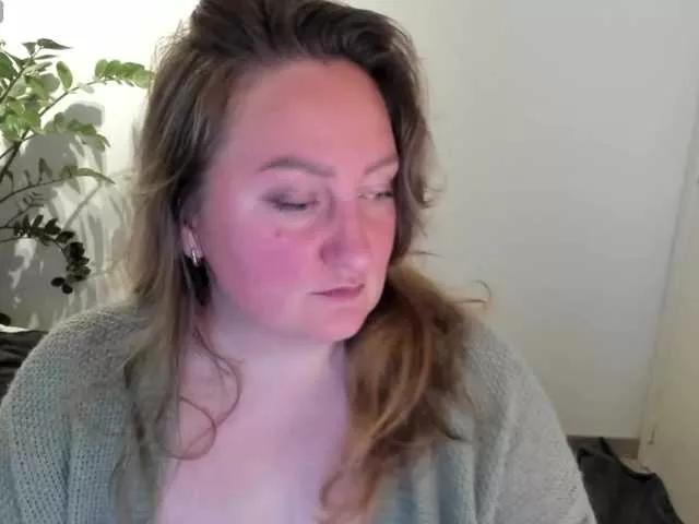 Madam-XL from BongaCams