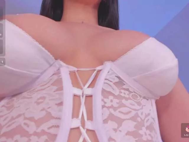 MaddisonLowe from BongaCams