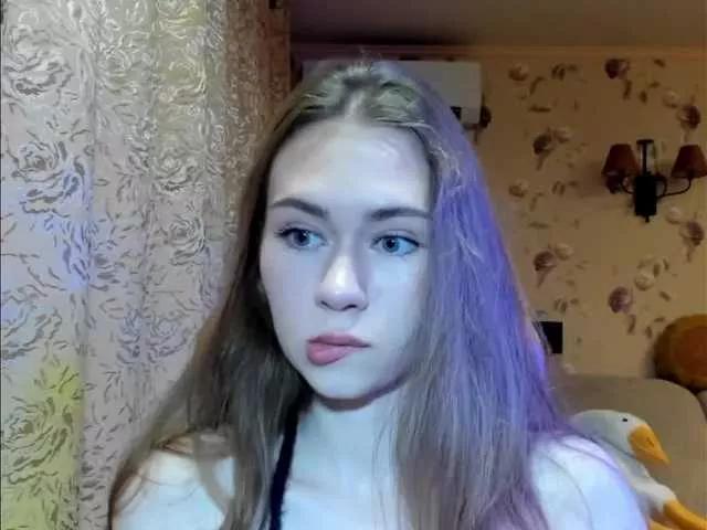MadeleineEvans from BongaCams is Freechat