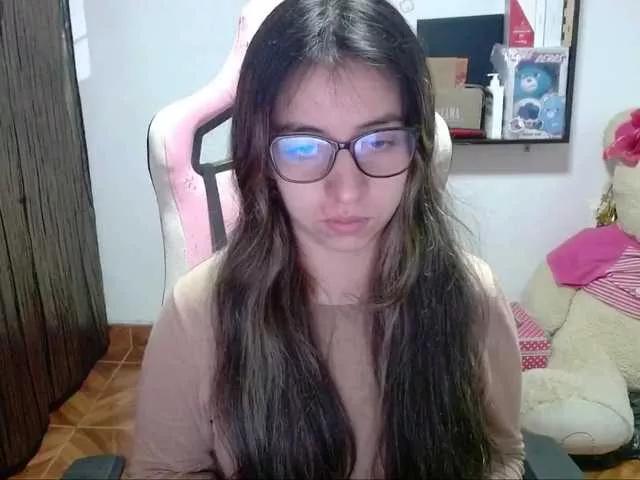 Maggie-Fox from BongaCams