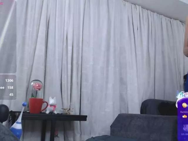 MAGHENTA from BongaCams is Freechat