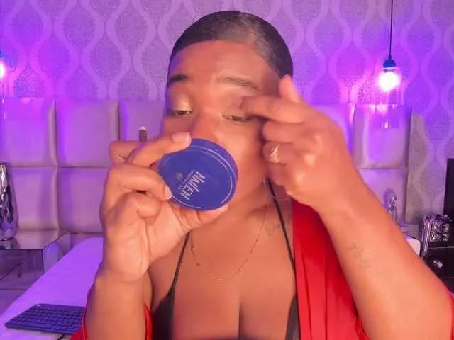 Malaika from BongaCams