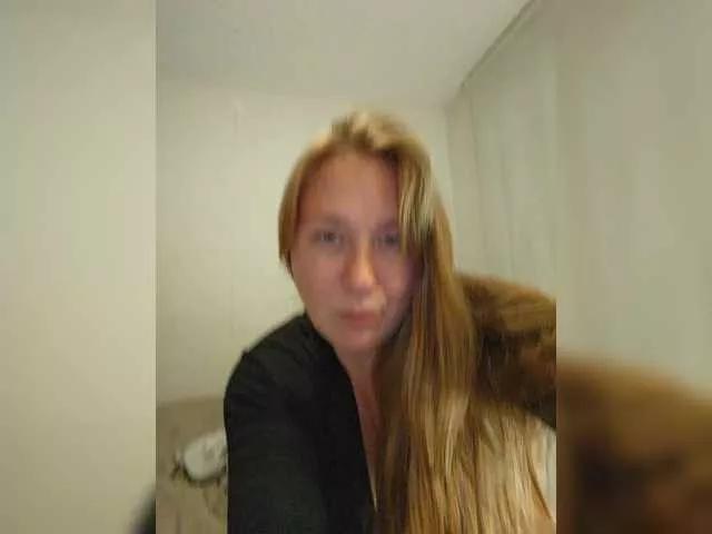 MazyMi webcams show profile image 