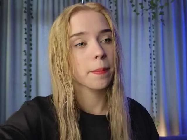 MiliLove12 webcams show profile image 