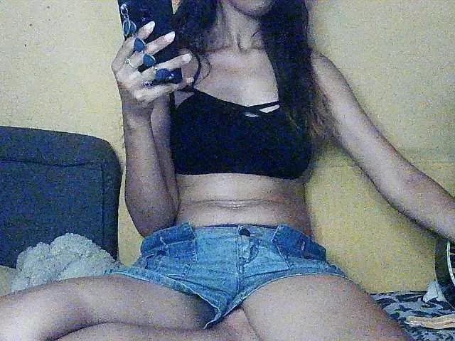Mimie586 from BongaCams