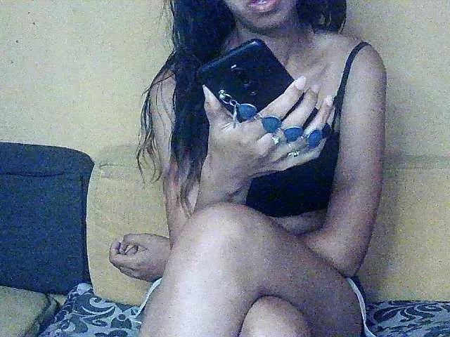 Mimie586 from BongaCams