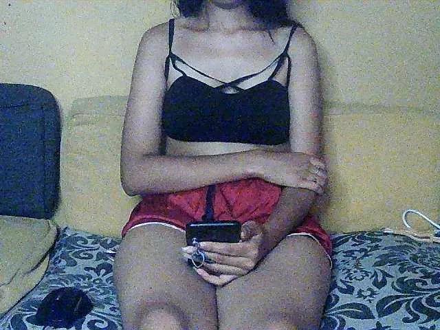 Mimie586 from BongaCams