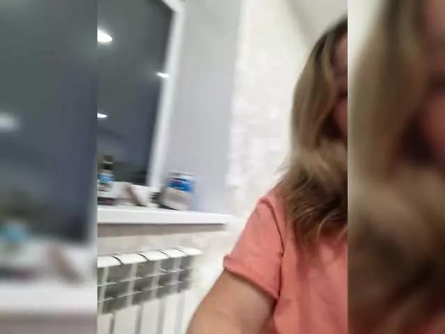 MOLLY-7 from BongaCams