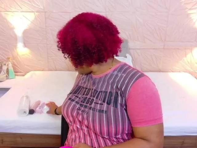 mommy-loves-cock from BongaCams