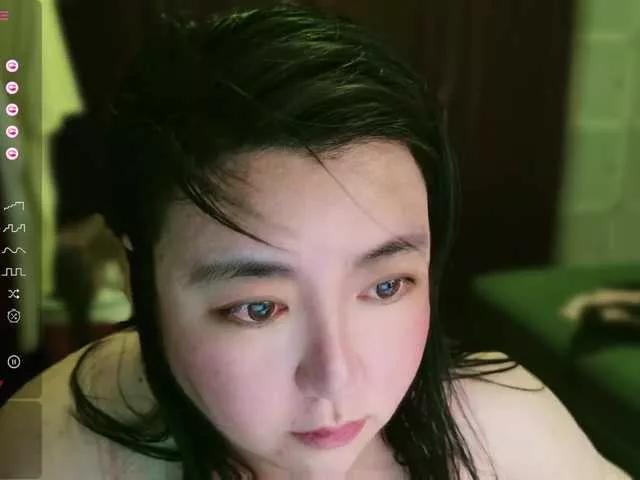 nanasmile from BongaCams